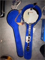 Bentley 5 String Banjo  in case