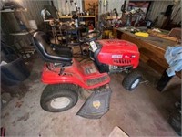 Huskee LT4200 7 Speed Riding Lawn Mower