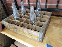 OSO Grape Wooden Bottle Crate w/ 5 Extra Bottles