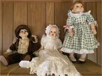 3 Dolls