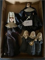 Box of Nun Dolls & Figurines