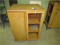 cabinet 31"x24"x18"