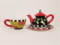 Set of Flower-Themed Tea Set