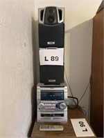 Aiwa shelf stereo w/remote