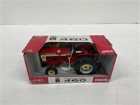 IH 460 Utility Tractor