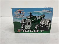 Toy Farmer Oliver 1950-T tractor