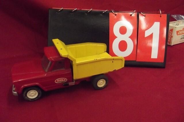 Online Auction of VIntage Advertising Signs and Toys 4/23