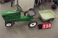FARMASTER PEDAL TRACTOR WITH TRAILER