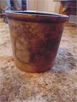 ~2gal. Crock (Chipped)