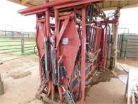 Titan West Hyd squeeze chute