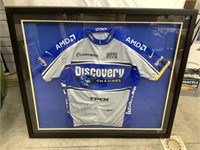 Autographed Lance Armstrong jersey and S.I. Cover