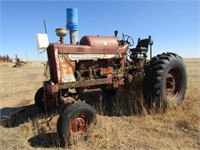 Farmall 806 LP Gas Tractor #5844SY