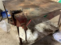 Steel rolling welding table w/vise