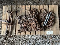 Chains & 2 rachet binders