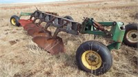 John Deere 3600 , 5 bottom 18'' mold board plow