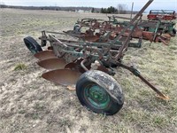 Oliver 3-Bottom Plow w/ 18-in Bottoms