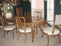 Oak Dining Table W/ 6 Chairs & 2 Leaves-104" x 45"