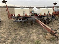 International 800 4-Row No-Till Planter