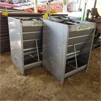 KING SYSTEMS 2 HOLE DOUBLE SIDE PIG FEEDERS W/