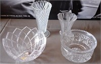 911 - NICE GLASS VASES & BOWLS