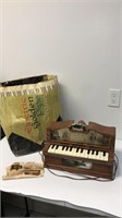 Emenee Electric Pipe Organ No 200 musical toys