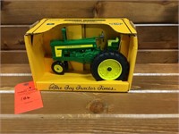 John Deere 720 Toy Tractor Times collector 1/16