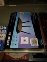 Nighthawk AC 1900 Smart Wi-Fi router