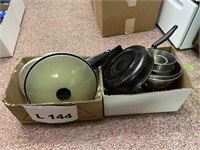 Miscellaneous frying pans and stainless steel