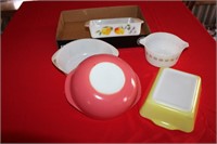 BOX OF MISC. PYREX