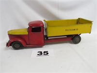 STRUCTO PRESSED STEEL TRUCK W/WOODEN WHEELS