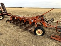 Case 5 Bottom Plow, 16", Has all Coulters