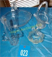 4 Glass Baskets (1 crystal)