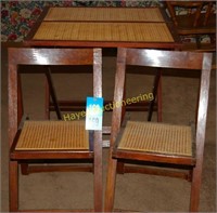 Sm. Vintage Folding Table w/2 Folding Chairs