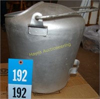 Pouring Type Bucket