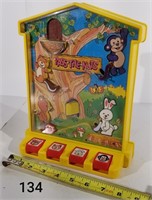 Tomy Corp.1974 Pass the Nut Game