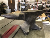 VERY LARGE ANTIQUE ANVIL EXCELLENT CONDITION