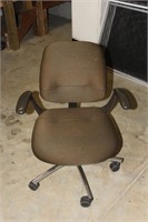 Office Chair on Wheels/Popek Estate/Hurt Pick Up
