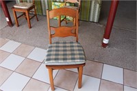 Wooden Chair/Popek Estate/Hurt Pick Up