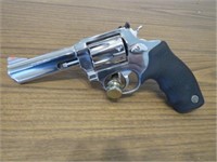 Taurus .22 magnum Revolver S/N GN93619