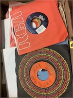 FLAT OF 45S-HELEN REDDY AND MORE