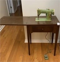 Vintage 1950’s Singer Sewing Machine 185K
