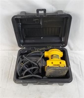 Dewalt Dw411k Palm Grip Sander W/ Case