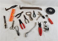 Tools Lot - Prybar Pipe Cutter Vise Grips & More