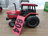 International 5120 toy tractor