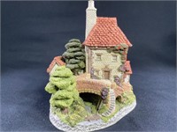 Tollkeepers Cottage by David Winter - 6" x 5"