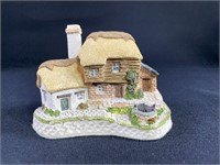 Birthstone Wishing Well by David Winter - 3" x 4"