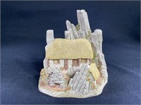 Crofter's Cottage by David Winter - 5" x 4 3/4"