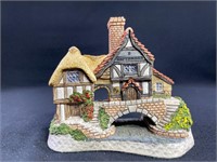 Birthday Cottage (Arches Thwonce) by David Winter