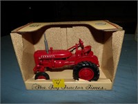 Farmall "A"--Toy Tractor Times
