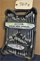 Performax 32-pc SAE/metric wrench set